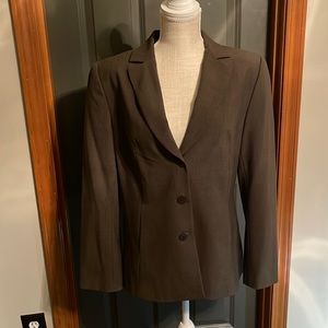 Women’s three button Georgiou suit with matching skirt